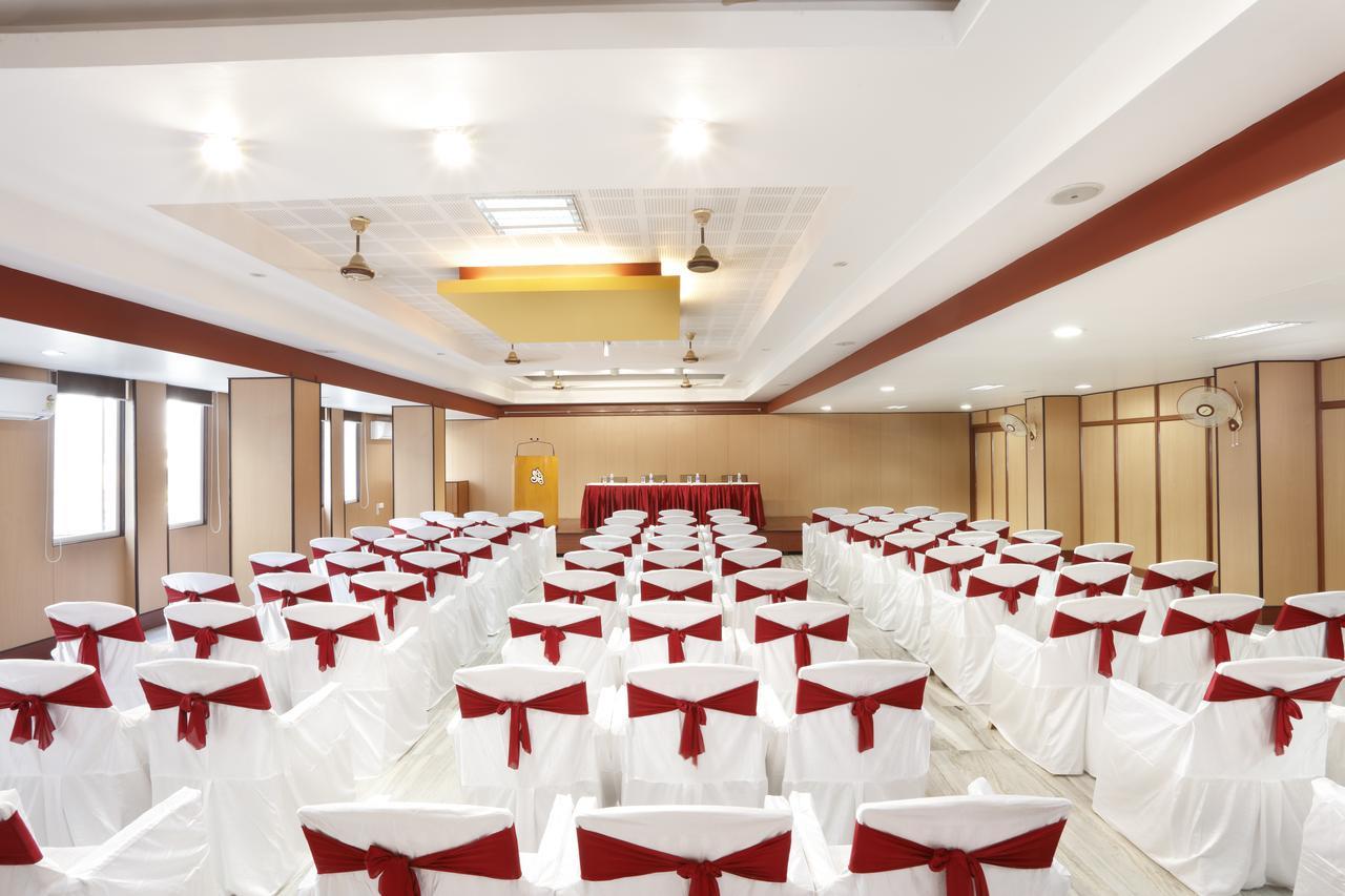 קוימבטור Sri Aarvee Hotels מראה חיצוני תמונה