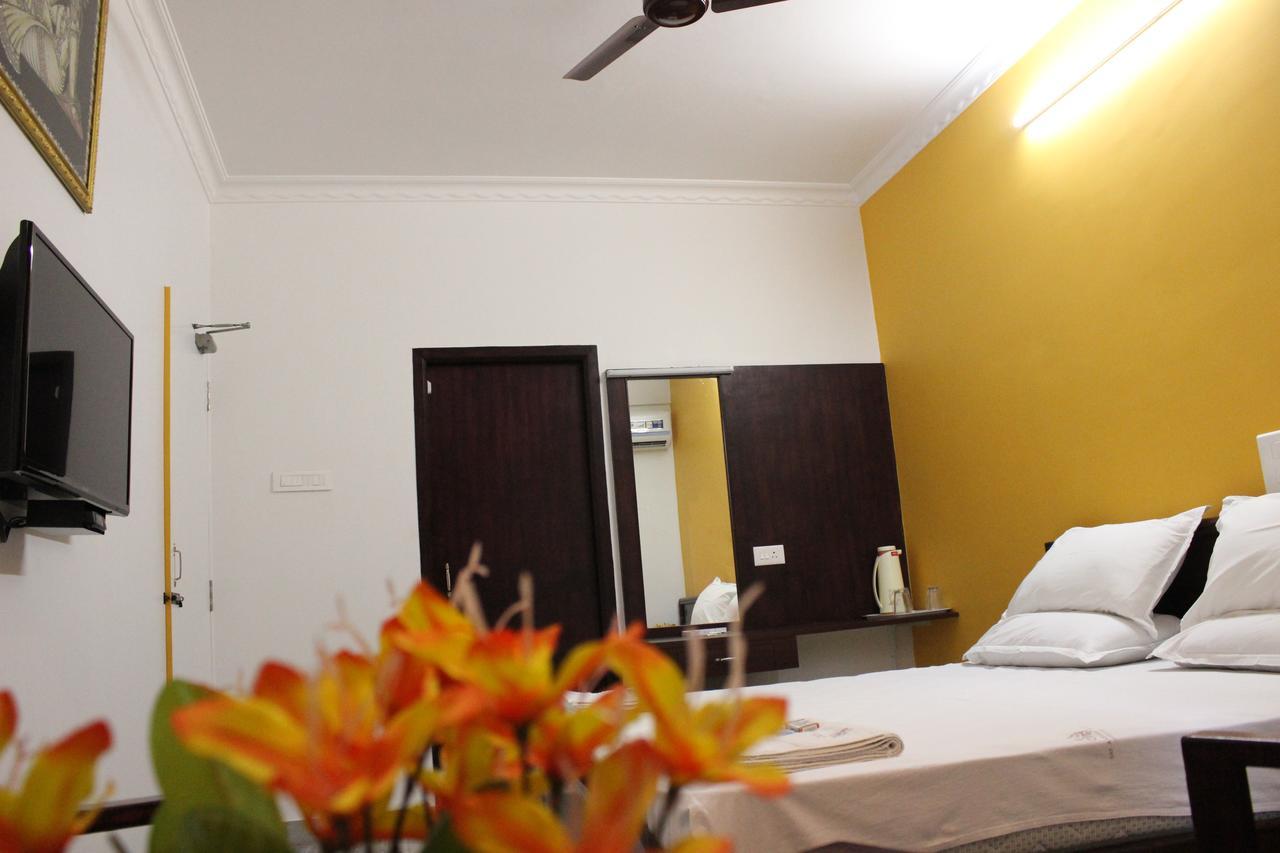 קוימבטור Sri Aarvee Hotels מראה חיצוני תמונה